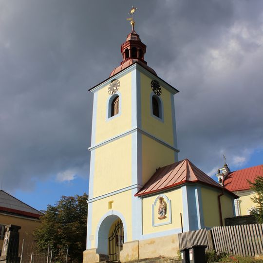 Zvonička u kostela v Horním Prysku