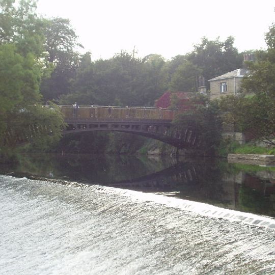 Weir And Retaining Walls On River Aire