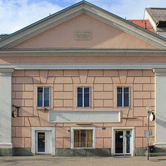 Klagenfurt, Stauderplatz 3