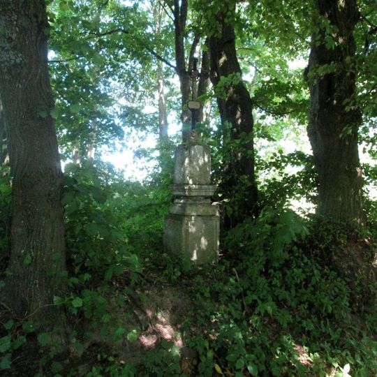 Kříž jižně od Pelce