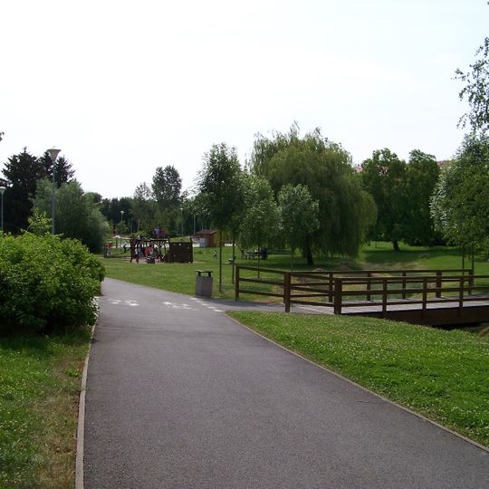 2. lávka přes Vinořský potok v Centrálním parku Kbely