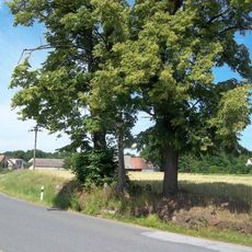 Kříž jižně od Dmýštic