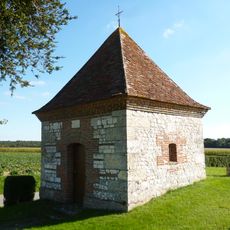 Chapelle du cimetière du Plessier-sur-Bulles