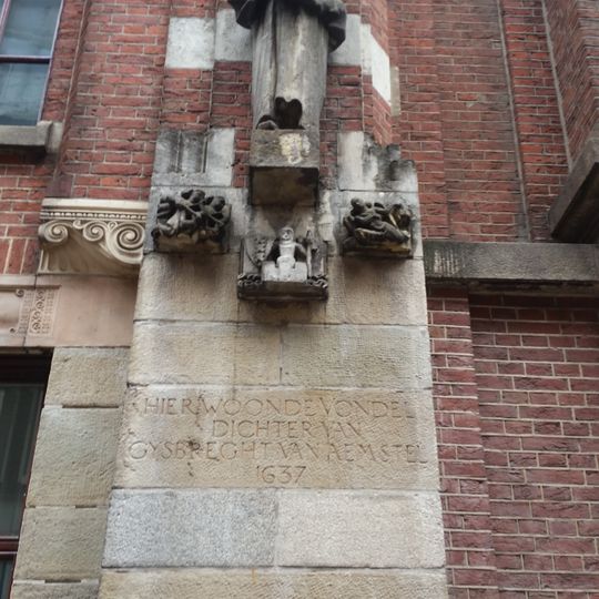 Statue Joost van den Vondel