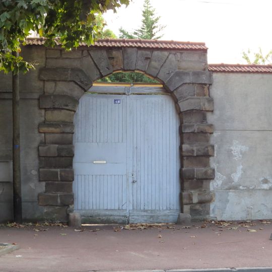 Building, 49 avenue Mazarin