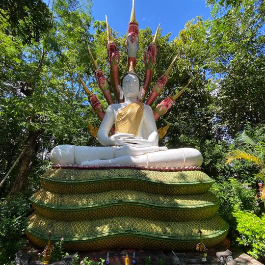 Wat Analayo Thiphayaram
