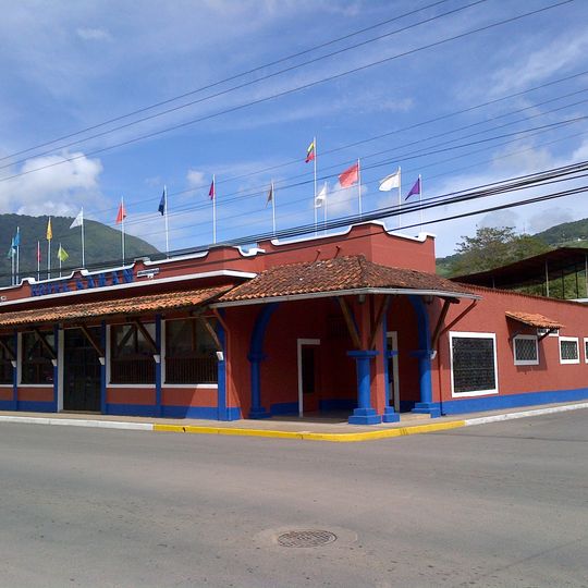 Hotel Samán
