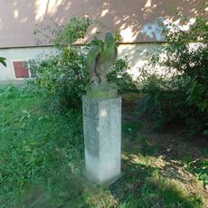 Socha dravce v ulici Tůně v Uherském Hradišti