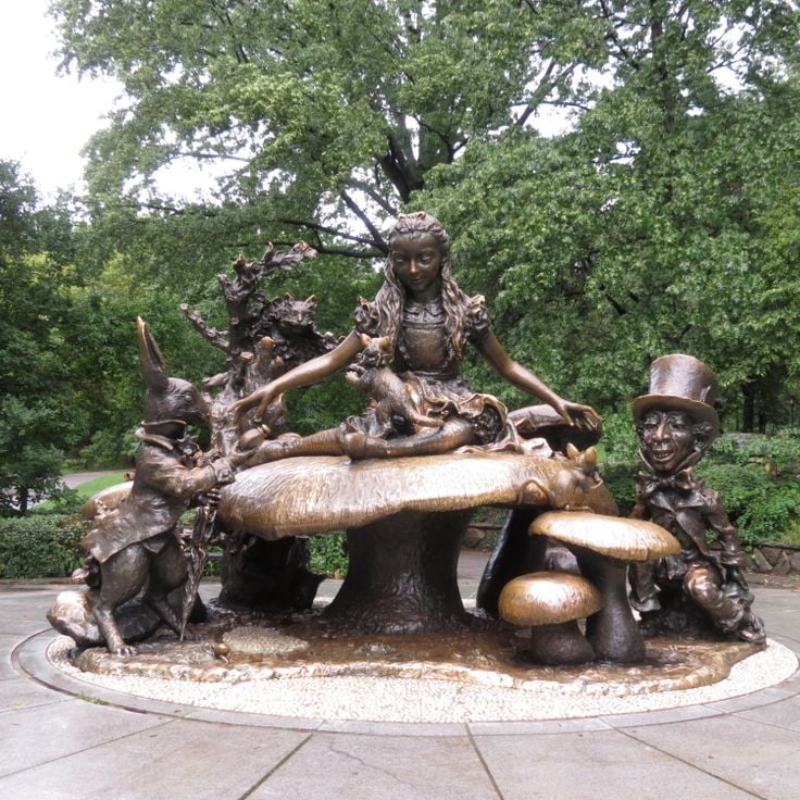 Alice in Wonderland Statue in Central Park