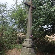 Kříž v poli severně od Hroznatína