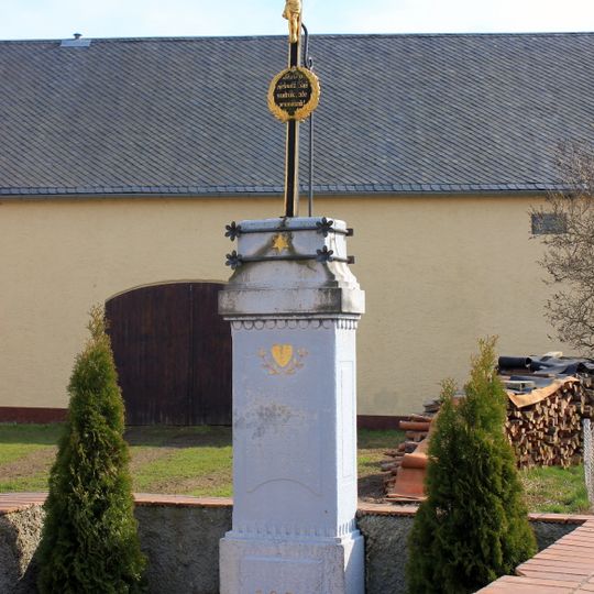 Betkreuz Dorfplatz 4
