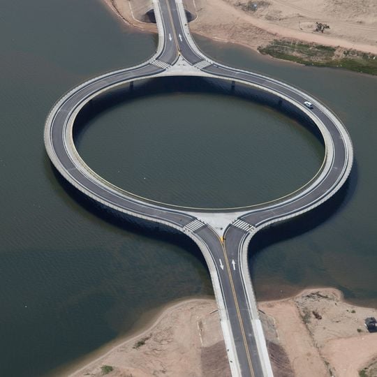 Laguna Garzón Bridge