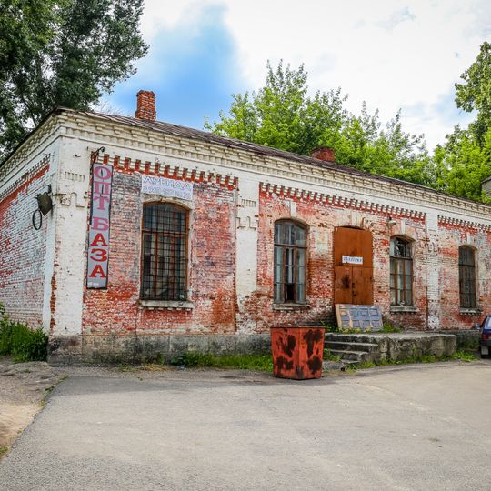 Вокзал железнодорожной станции Лучок