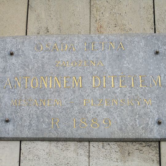Pamětní deska Antonína Dítěte