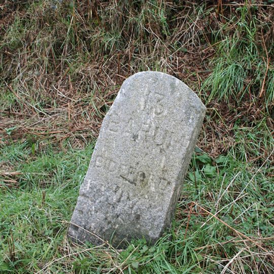 Milestone, N of Furze Farm