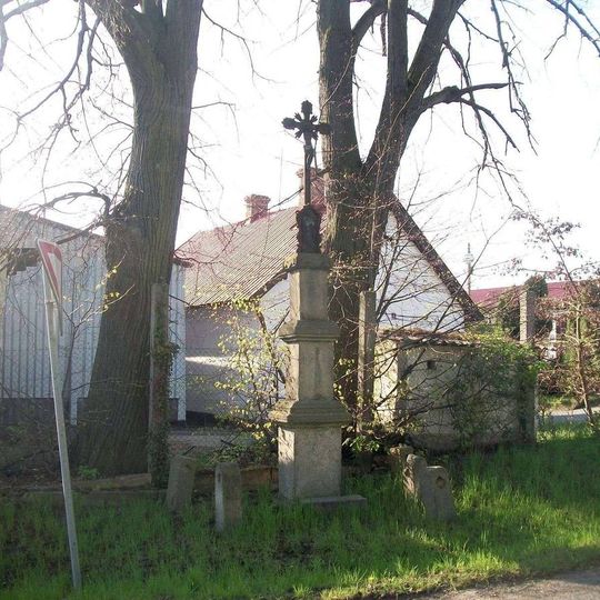 Kříž v Losiné u křižovatky