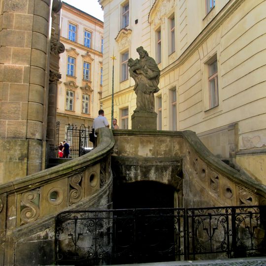 Socha svatého Jana Nepomuckého v Olomouci v Mahlerově ulici