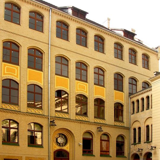 Budynek łaźni źródlanej przy mykwie