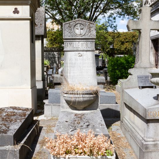 Grave of Noblot