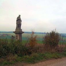 Socha svatého Jana Nepomuckého jižně od Čečovic