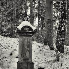 Kříž u silnice severně od Cvikova