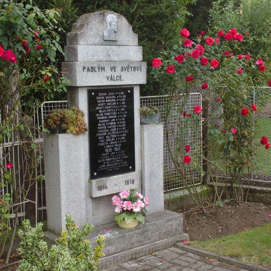 Pomník padlým v Loze