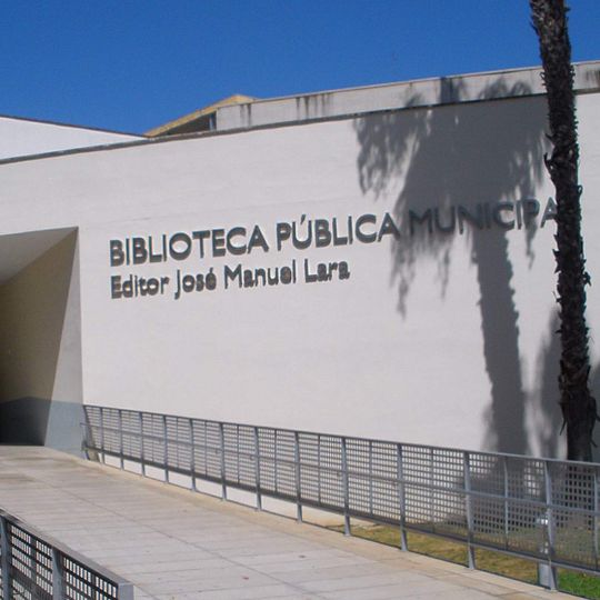 Biblioteca Pública Central de Alcalá de Guadaíra - Editor José Manuel Lara