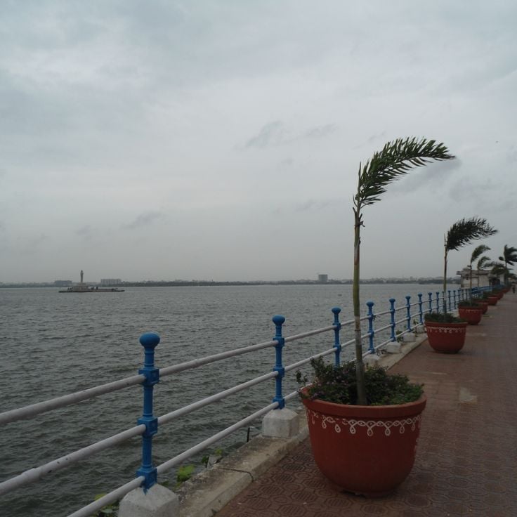 Hussain Sagar Lake
