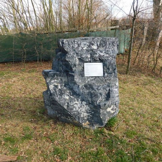 Pomník padlým ve Zlaté