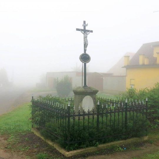 Kříž na rozcestí v Nových Kopistech