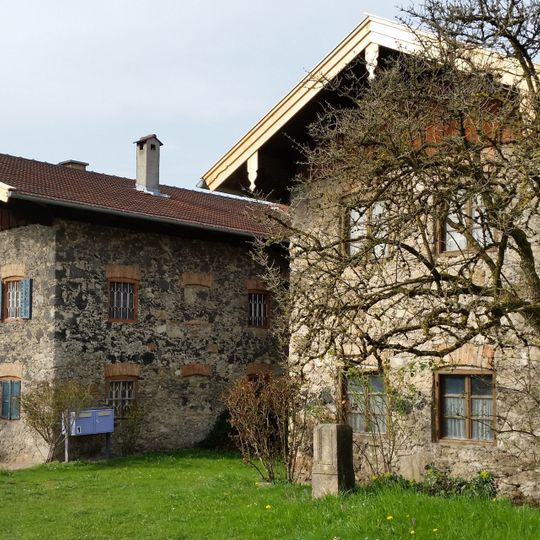 Bauernhaus mit doppelter Widerkehr
