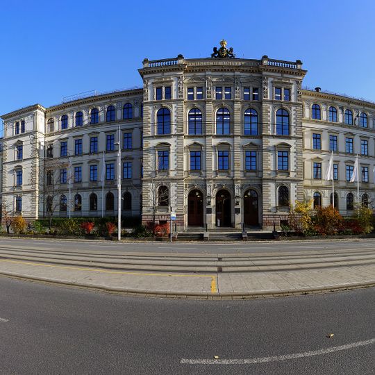 Hauptgebäude der TU Chemnitz