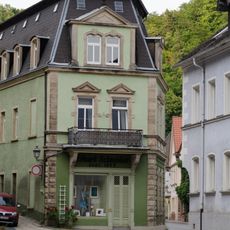 Wohn- und Geschäftshaus