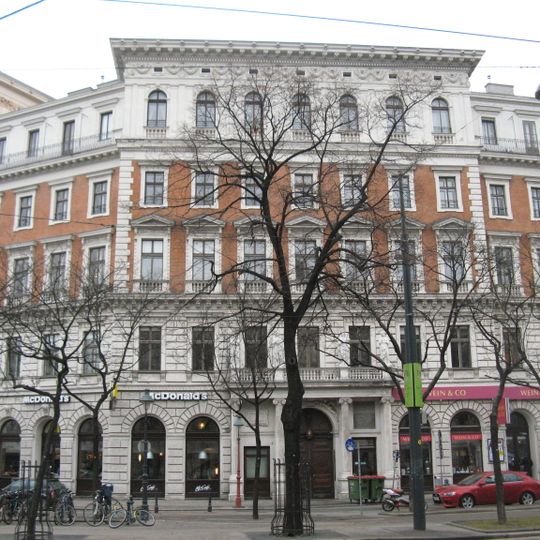 Wohn- und Geschäftshaus