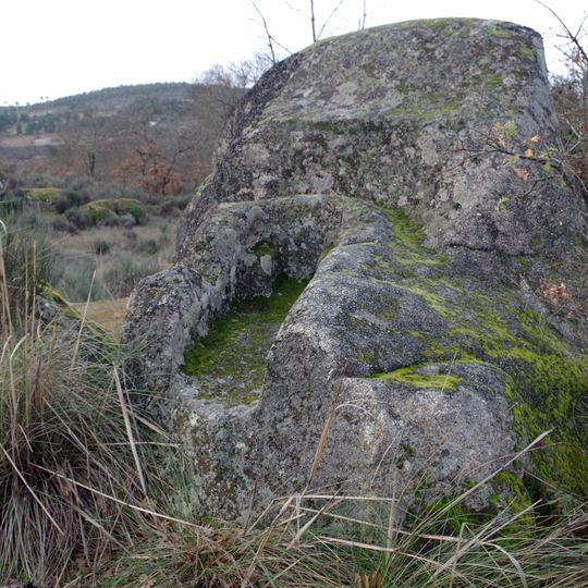 Necrópole medieval do Vascoveiro