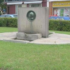 Pomník Jana Evangelisty Purkyně na Purkyňově náměstí v Roudnici nad Labem