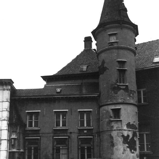 Huis Runcvoort bij school Virgo Maria