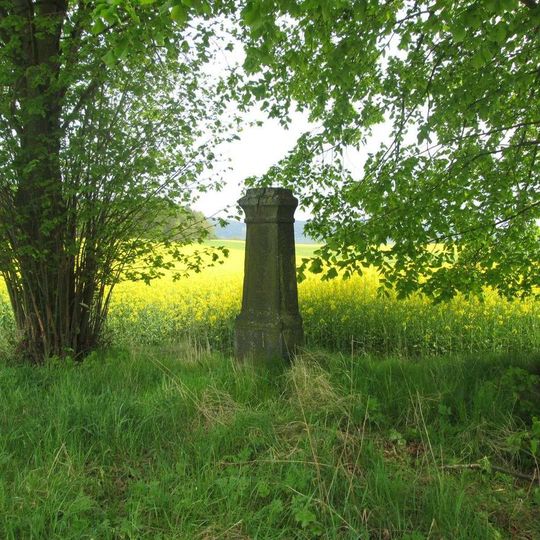 Kříž mezi Domažličkami a Petrovičkami