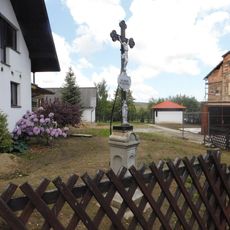 Kříž u domu č. 44 ve Zdislavicích