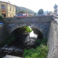 Jihozápadní most Žižkovy ulice přes Bystrou v Benešově nad Ploučnicí