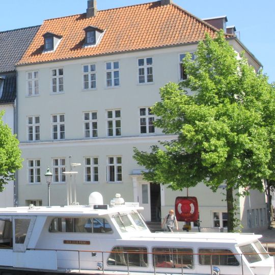 Overgaden Oven Vandet 8