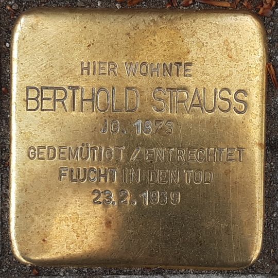 Stolperstein dedicated to Berthold Strauss