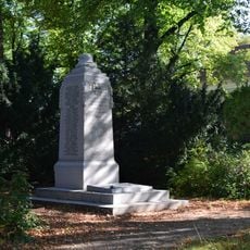 War memorial in the village green of Alt-Marienfelde
