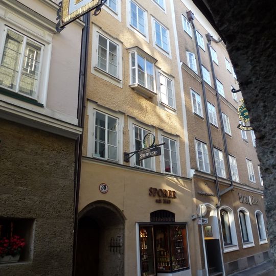 Wohn- und Geschäftshaus, Kollegimesnerhaus