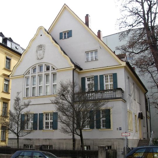 Villenartiges Corpshaus