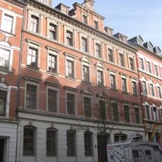 Mietshaus in geschlossener Bebauung Ludwig-Kirsch-Straße 13