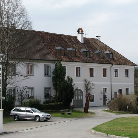 Ehemaliges Spitalgebäude, jetzt Wohnhaus