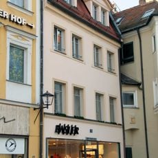 Wohn- und Geschäftshaus