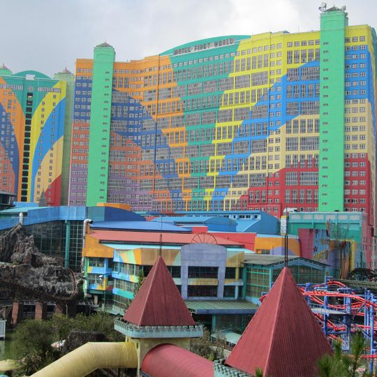 First World Hotel