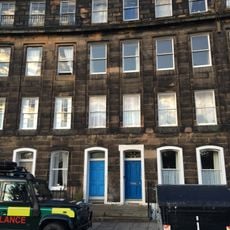 Edinburgh, 14-16 Gardner's Crescent